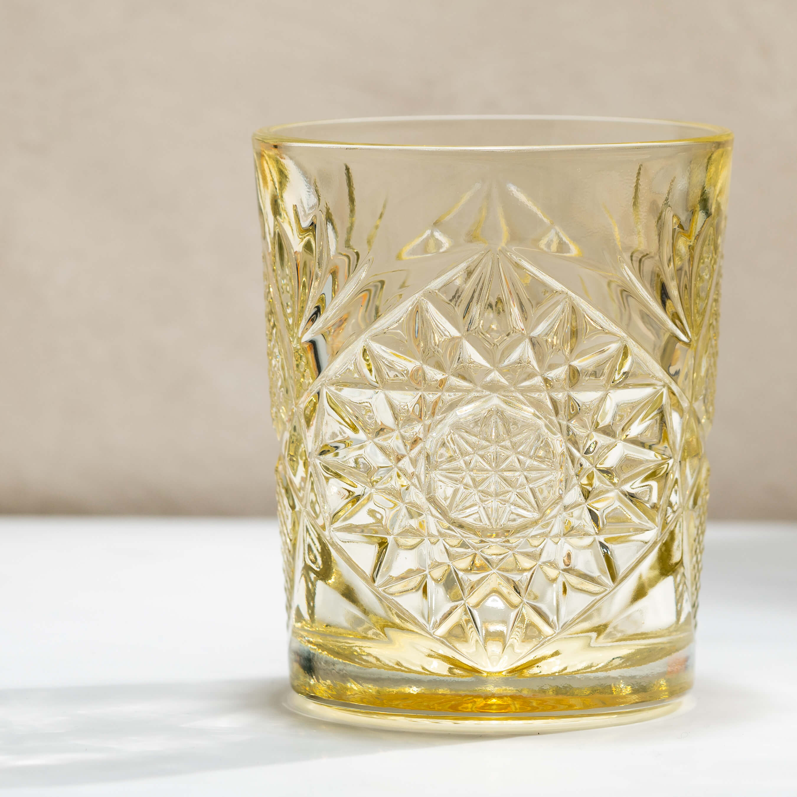 Verre D.O.F. ICON jaune, Onis - 355ml (1 pce) Verre D.O.F. ICON jaune, Onis - 355ml (1 pce)