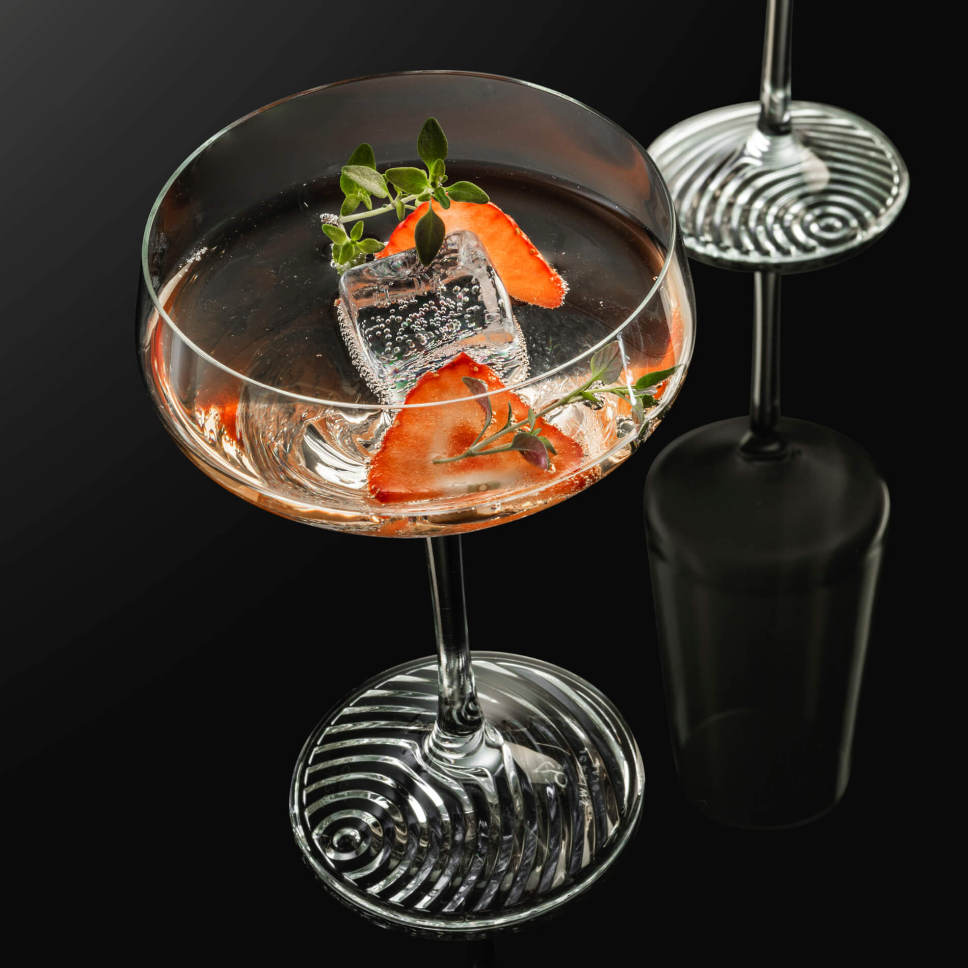 Coupe à cocktail Volume, Zwiesel Glas - 277ml (1 pce) Coupe à cocktail Volume, Zwiesel Glas - 277ml (1 pce)